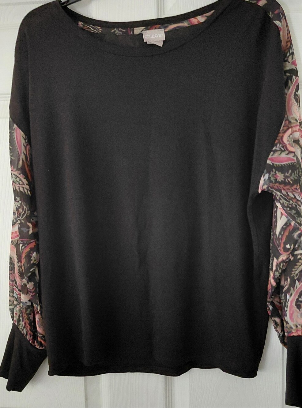 Chico's Black Crewneck Top with Floral-Print Balloon Sleeves